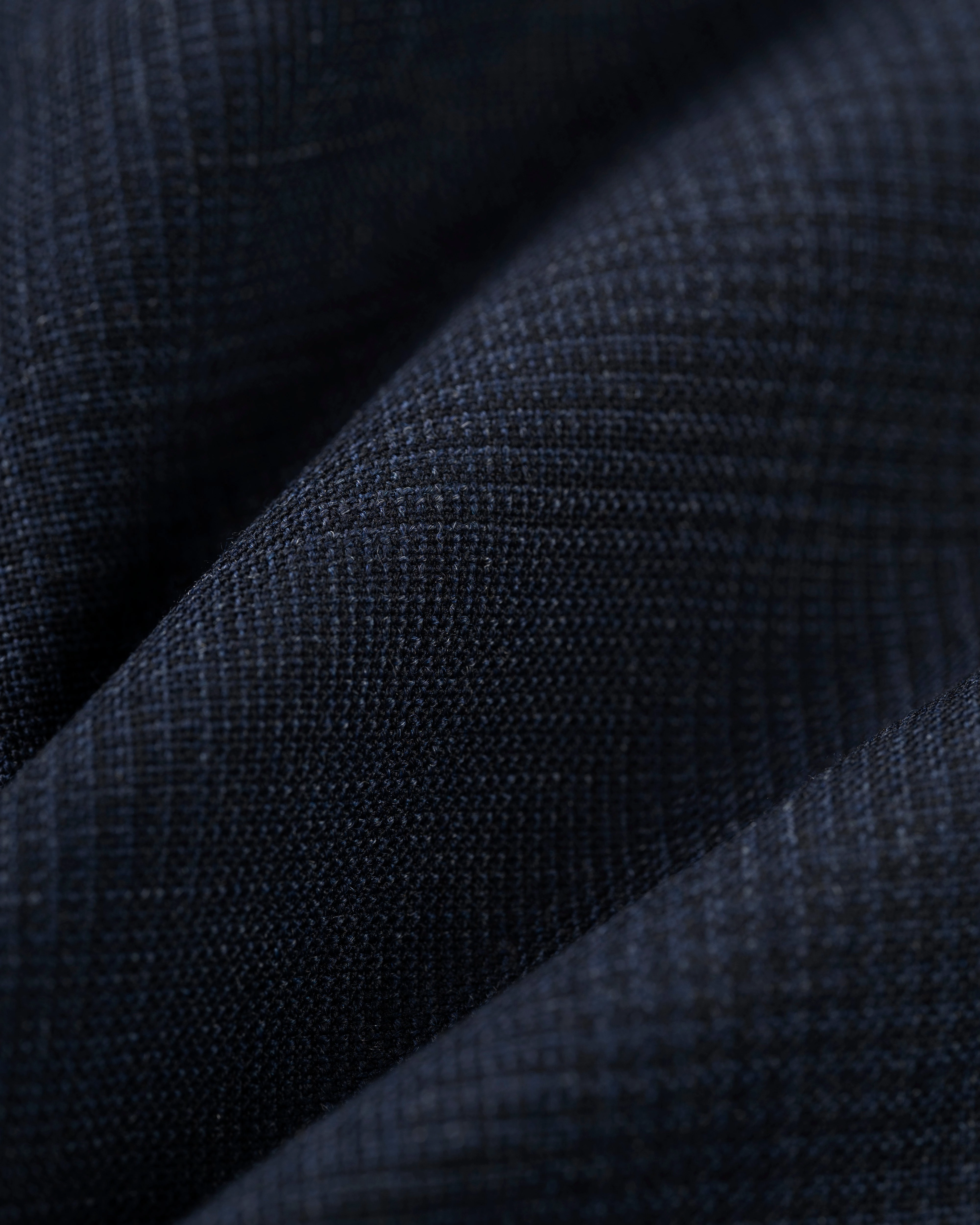 NAVY MUTED PLAID SOFT-MAKE SUIT