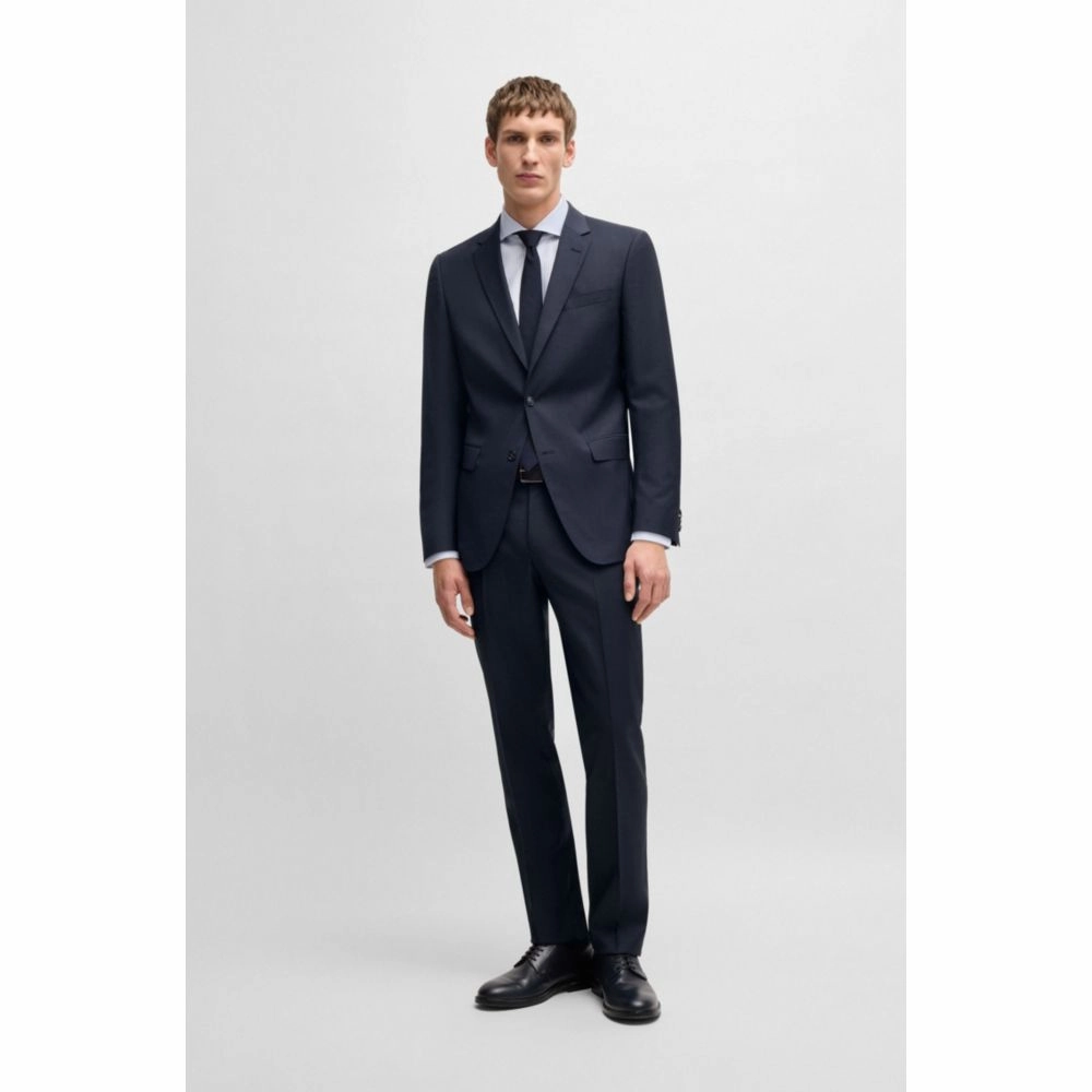Slim-fit suit in virgin wool