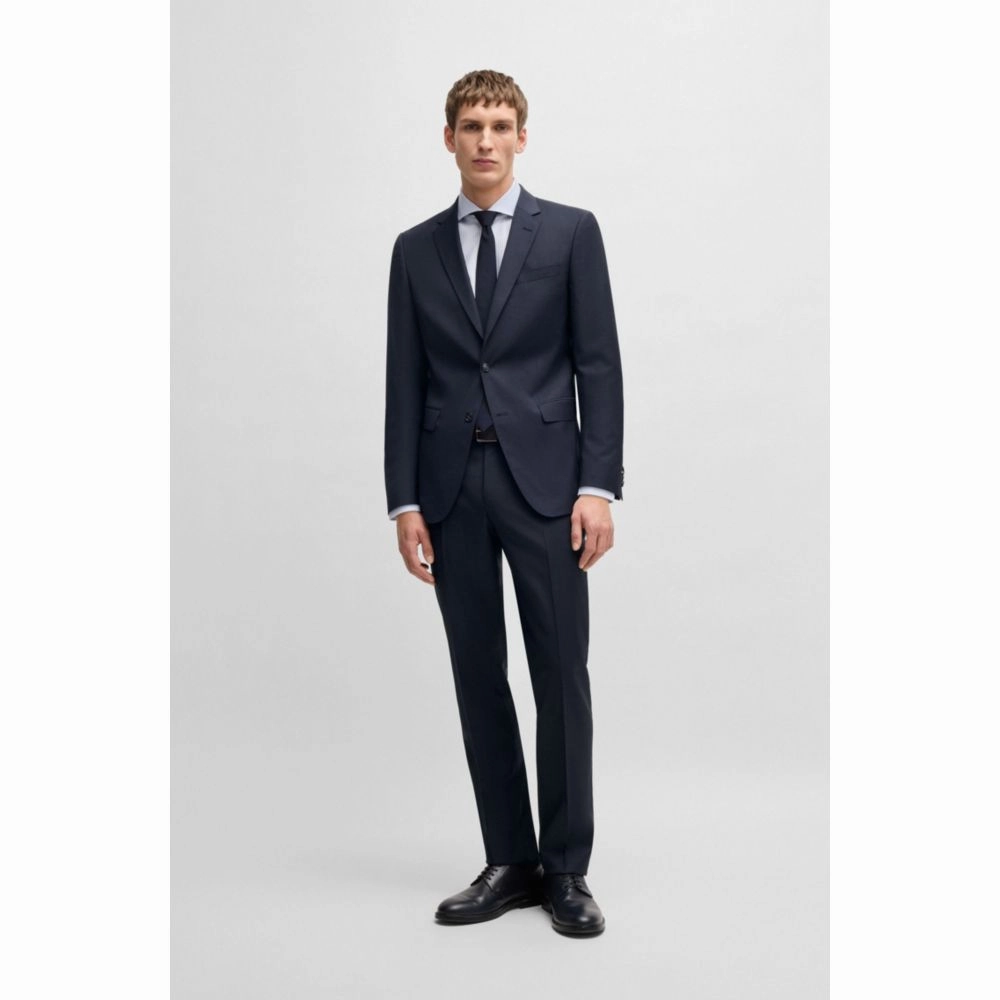Slim-fit suit in virgin wool